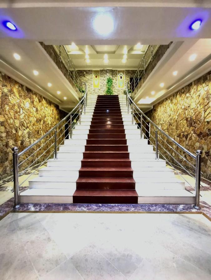 Triple One Hotel Abbottabad Exterior foto